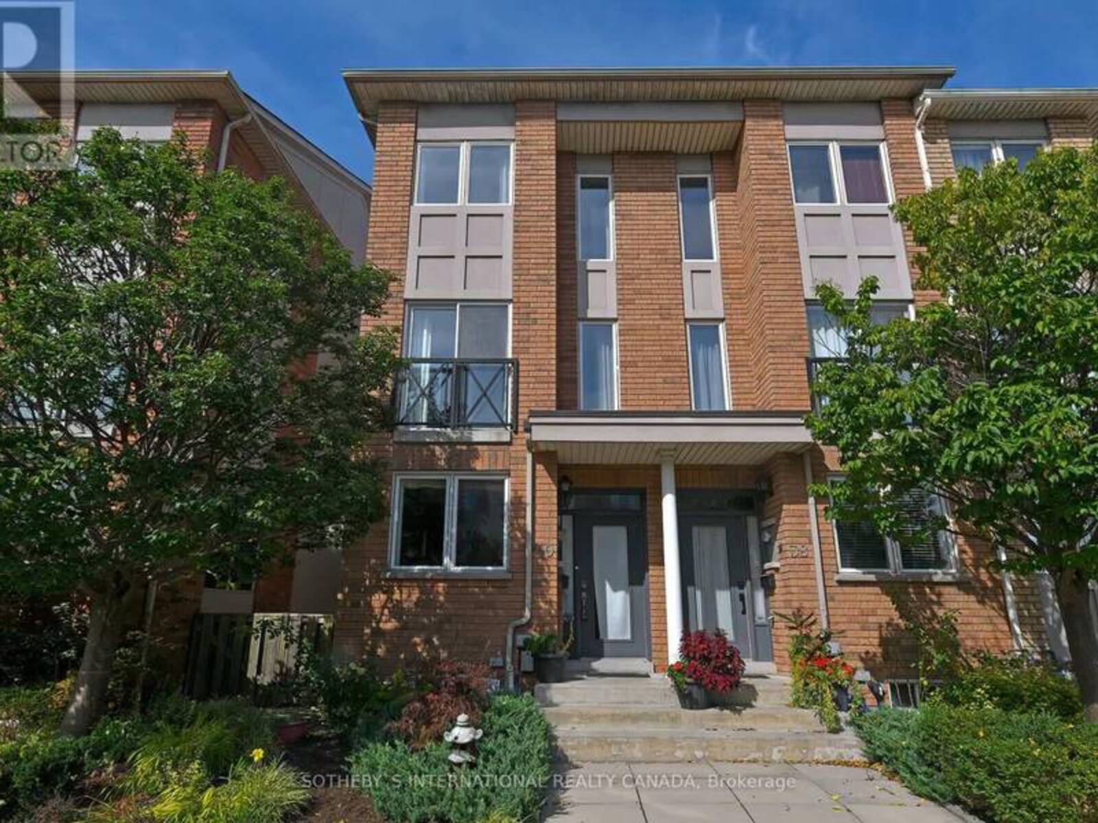 40 MARKET GARDEN MEWS, Toronto, Ontario M8Z 0A5