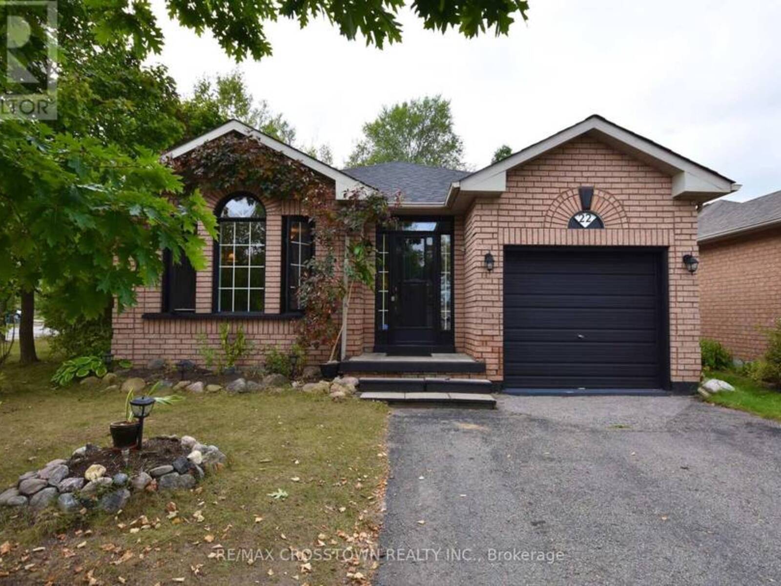 22 NICHOLSON DRIVE, Barrie , Ontario L4N 8L7