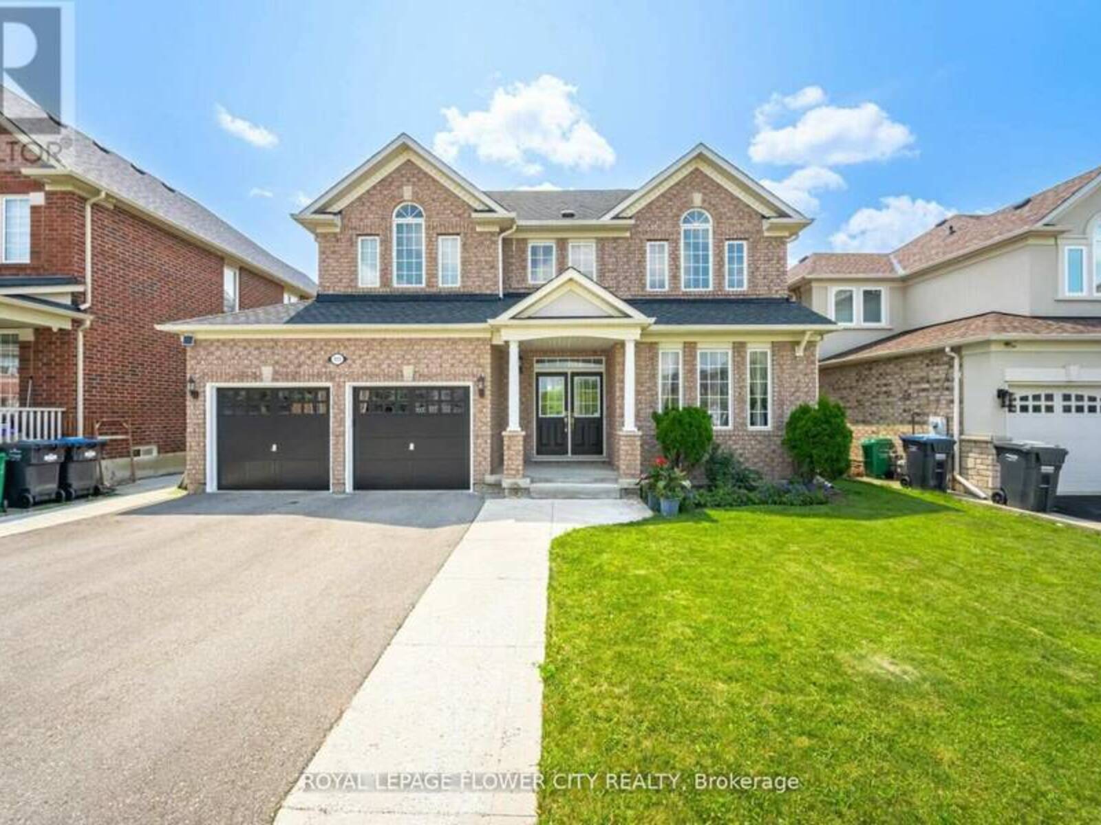 111 BAYRIDGE DRIVE, Brampton, Ontario L6P 2N7