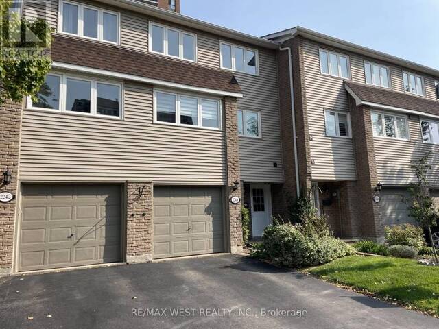 2244 - 2244 MARINE DRIVE Oakville Ontario, L6L 1C1