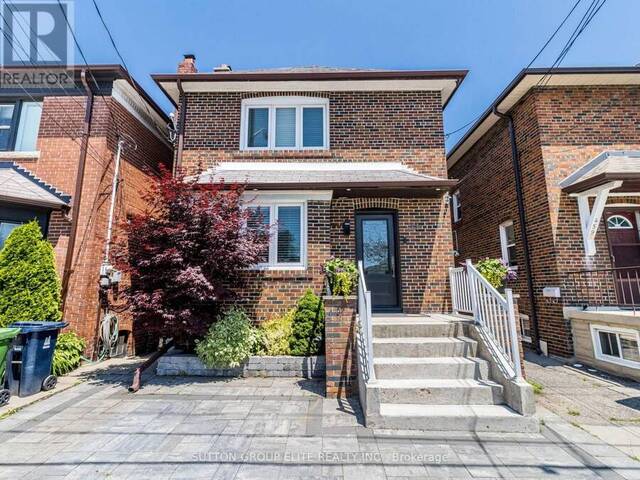 461 DONLANDS AVENUE Toronto Ontario, M4J 3S4