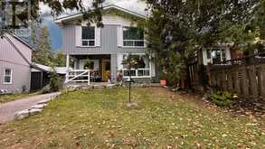 293 MATCHEDASH STREET N | Orillia Ontario | Slide Image One