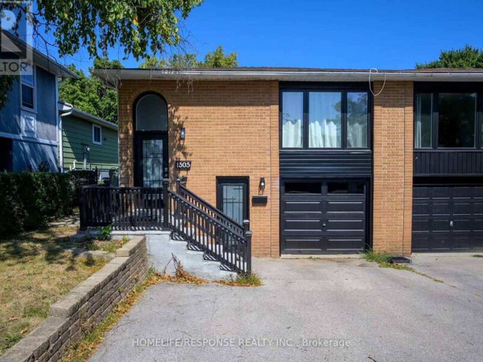 1305 CONSORT CRESCENT, Burlington, Ontario L7M 1J8