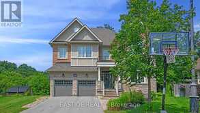 160 CHAMPIONSHIP CIRCLE PLACE | Aurora Ontario | Slide Image One