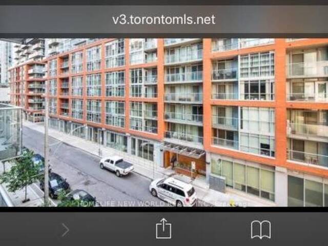 318 - 30 NELSON STREET Toronto Ontario, M5V 0H5