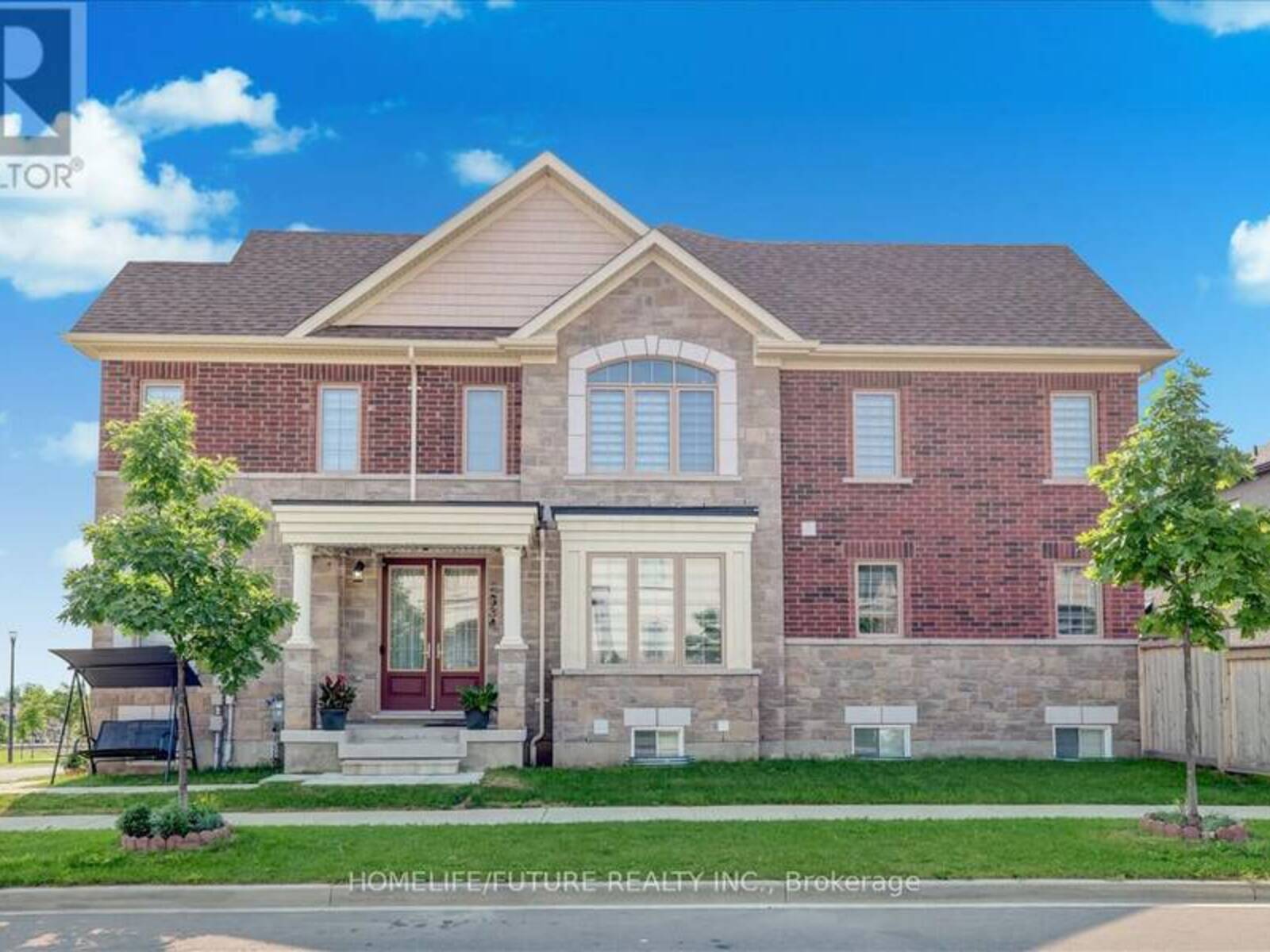 2634 SAPPHIRE DRIVE, Pickering, Ontario L1X 0H3