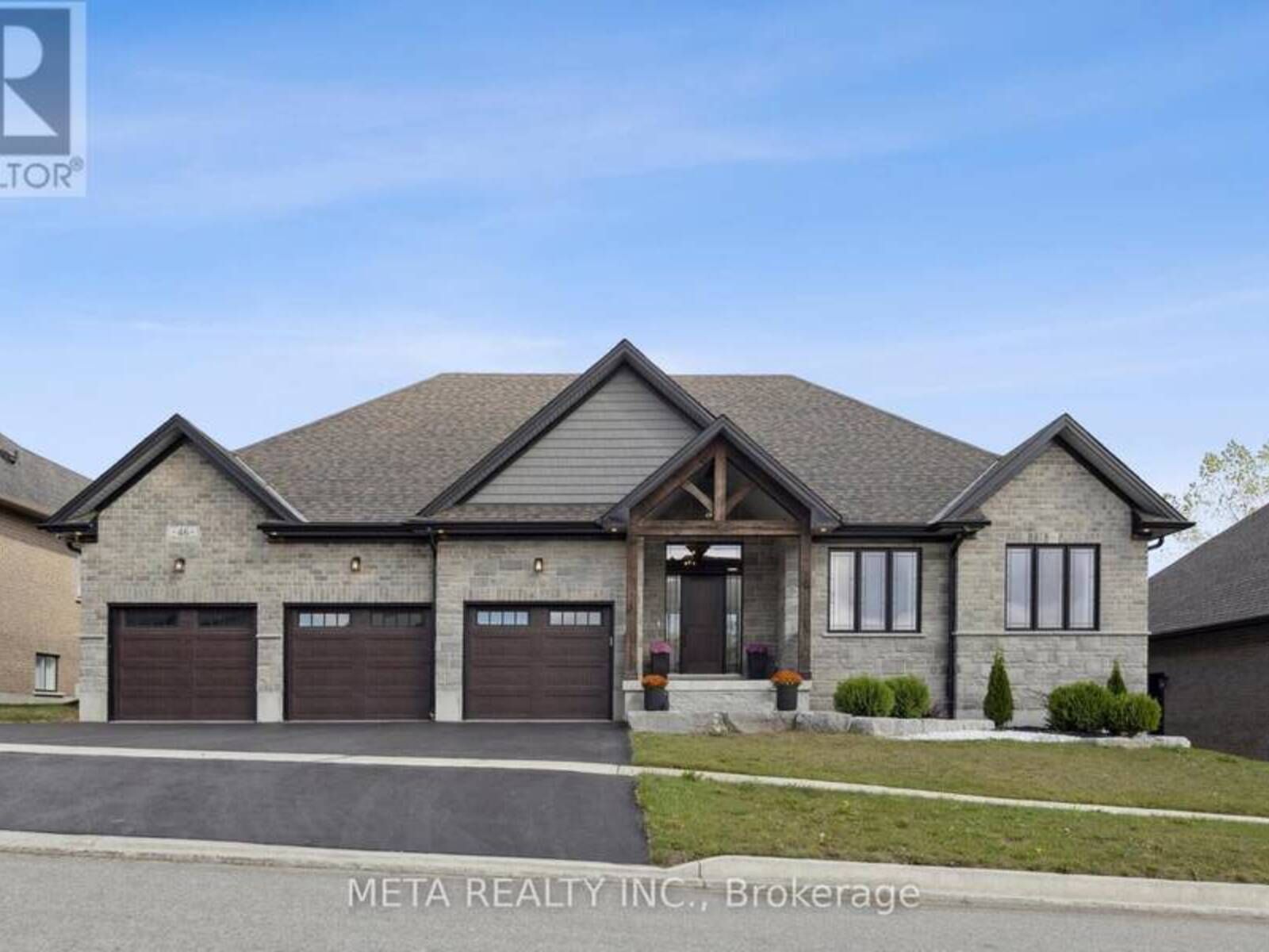 46 CARRIAGE CROSSING, Mapleton, Ontario N0G 1P0