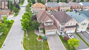 33 IRISH ROSE DRIVE | Markham Ontario | Slide Image Thirty-seven