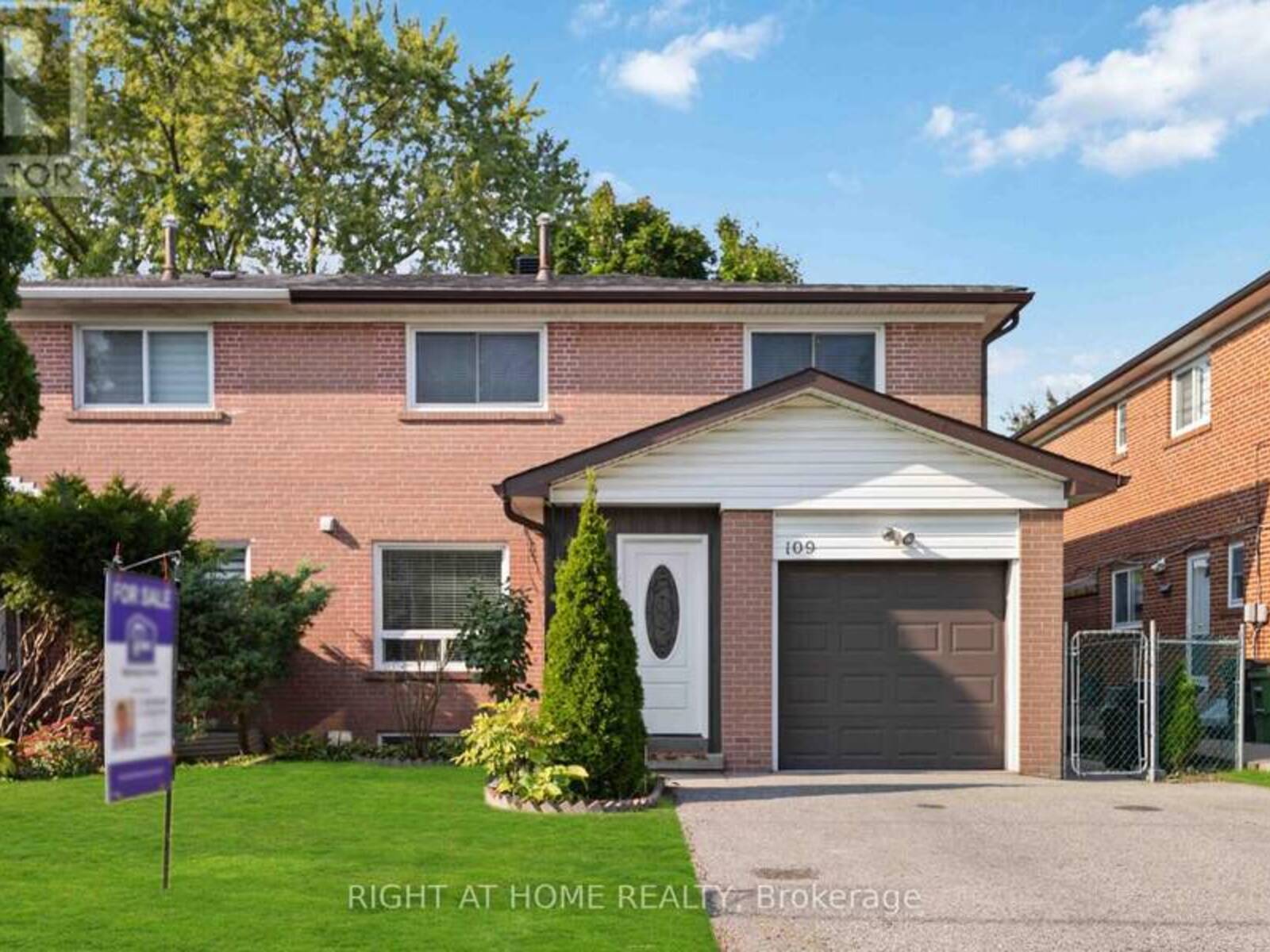 109 FONTAINBLEAU DRIVE, Toronto , Ontario M2M 1P1