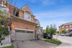 20 MACK CLEMENT LANE | Richmond Hill Ontario | Slide Image Two