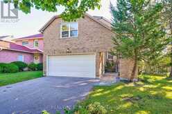 195 DELAYNE DRIVE | Aurora Ontario | Slide Image Three