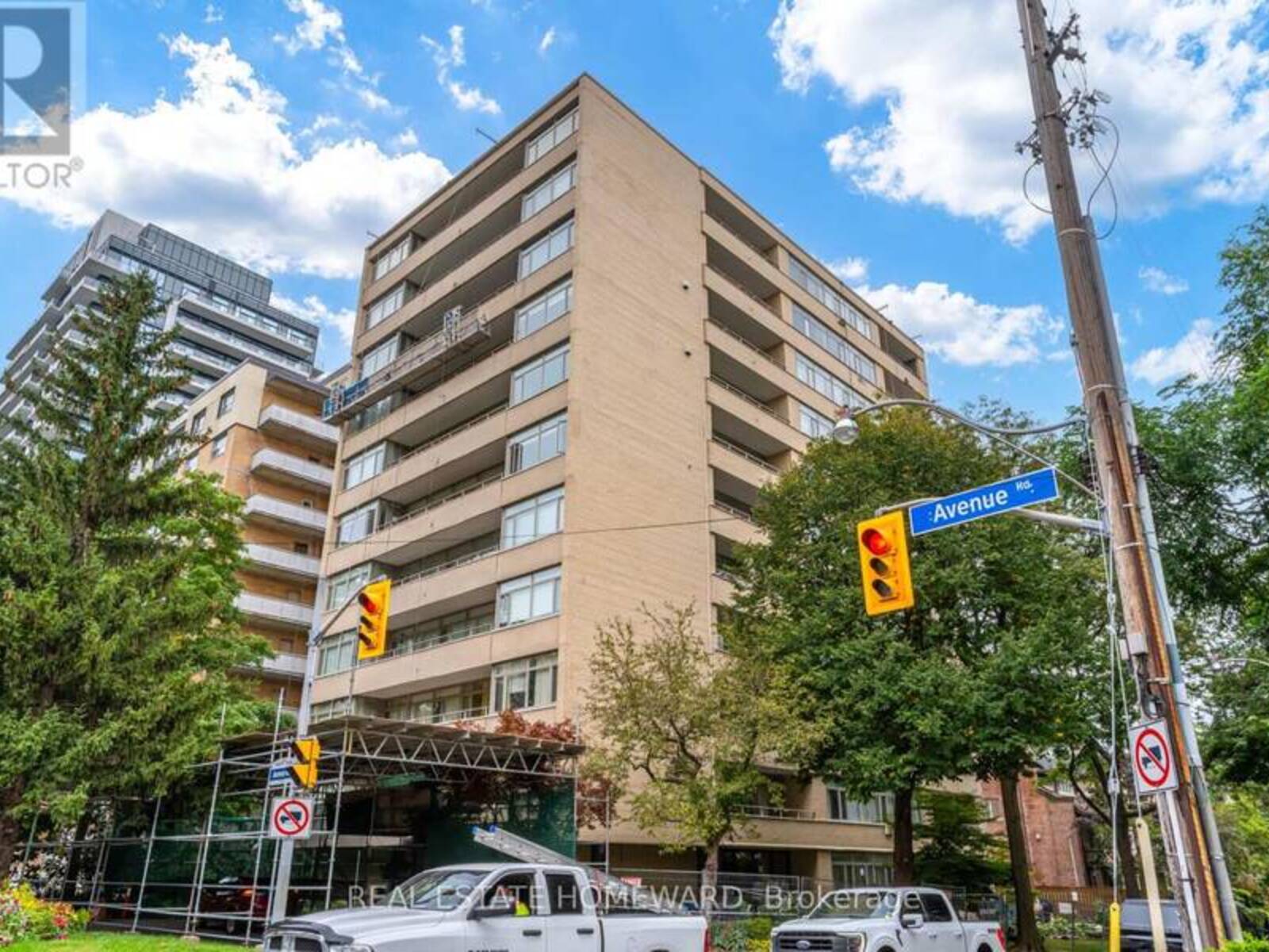 501 - 581 AVENUE ROAD, Toronto, Ontario M4V 2K4