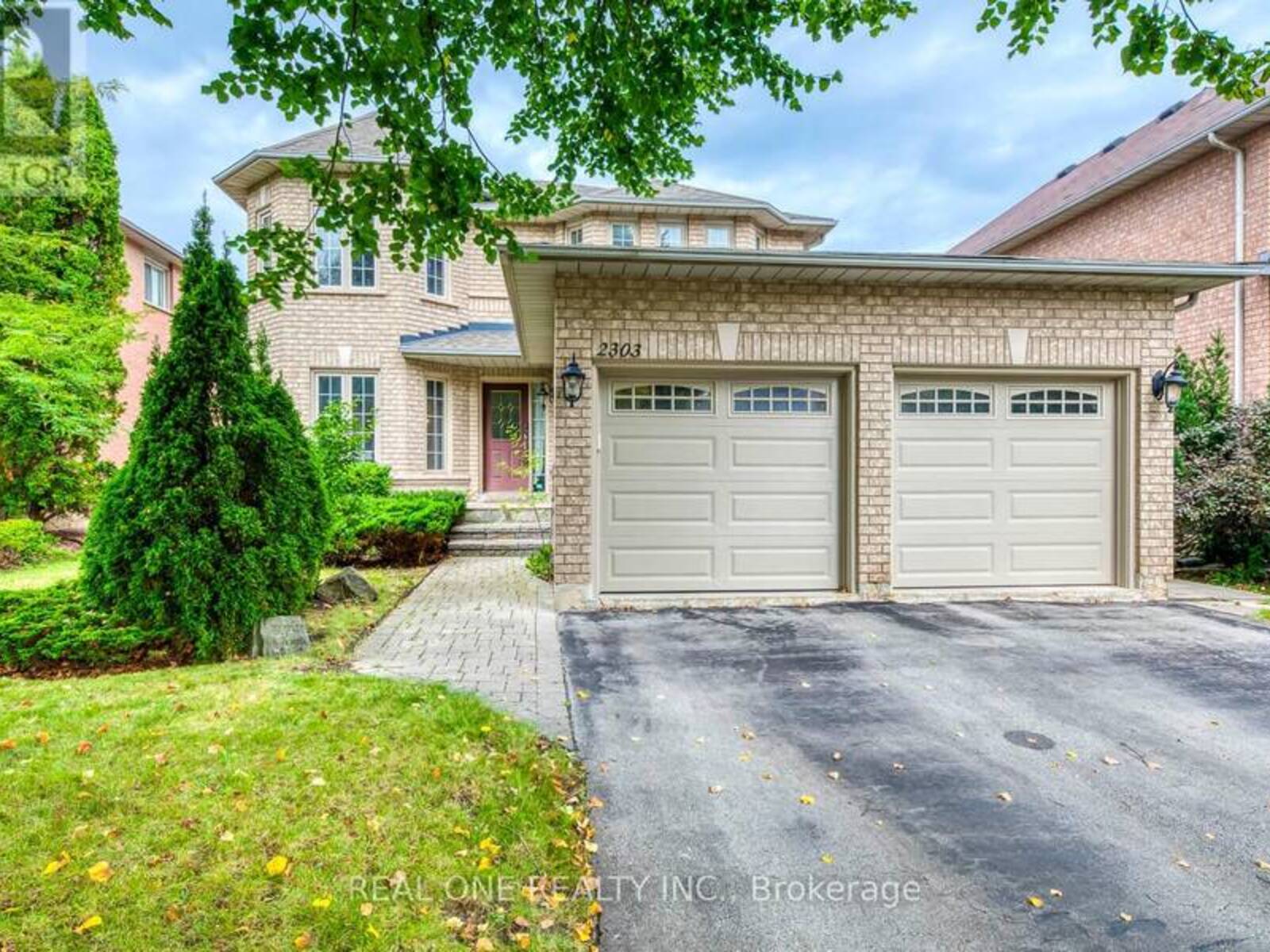 2303 HILLTOP LANE, Oakville, Ontario L6M 3M5