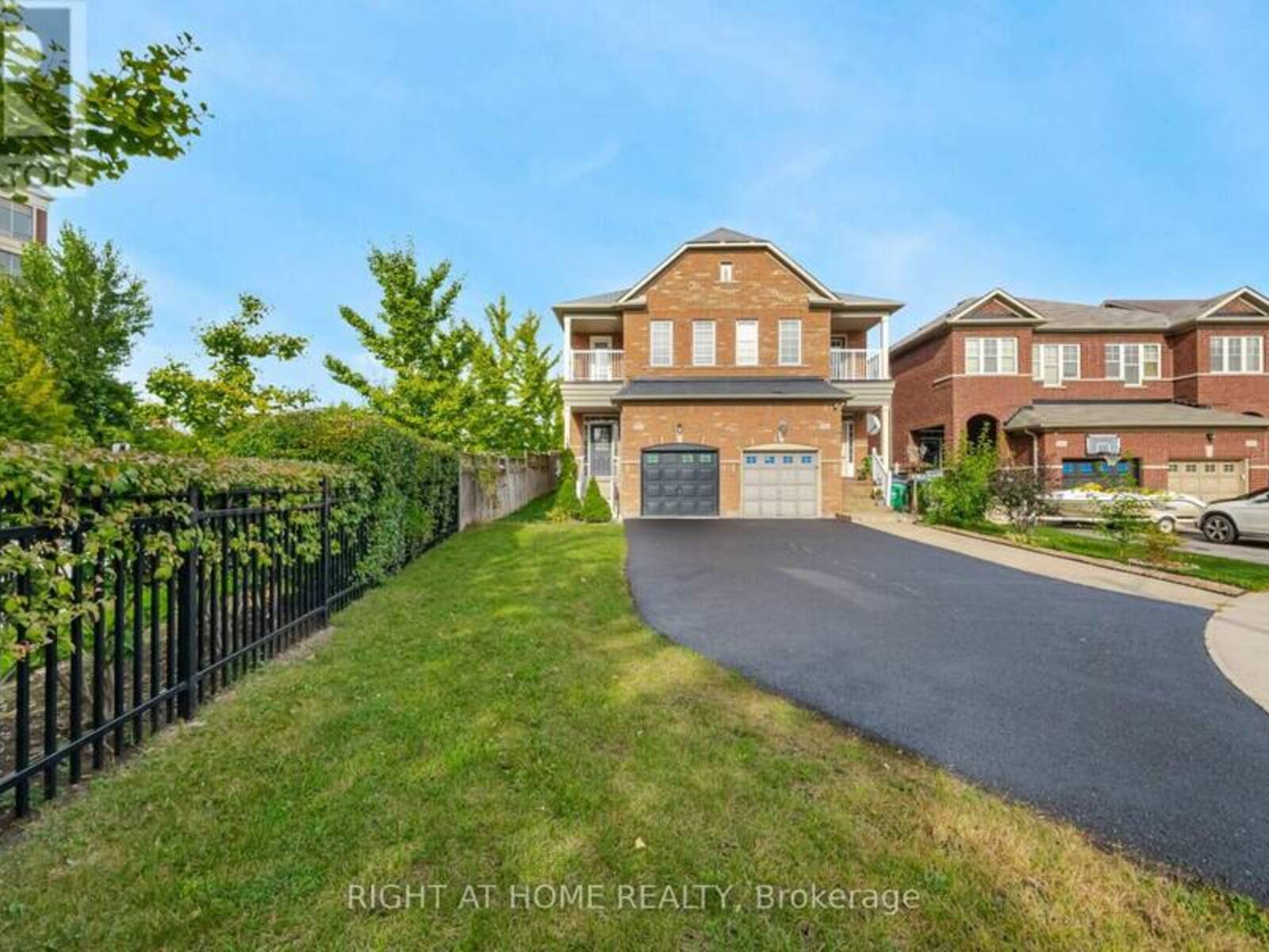 5567 BONNIE STREET, Mississauga, Ontario L5M 0N7