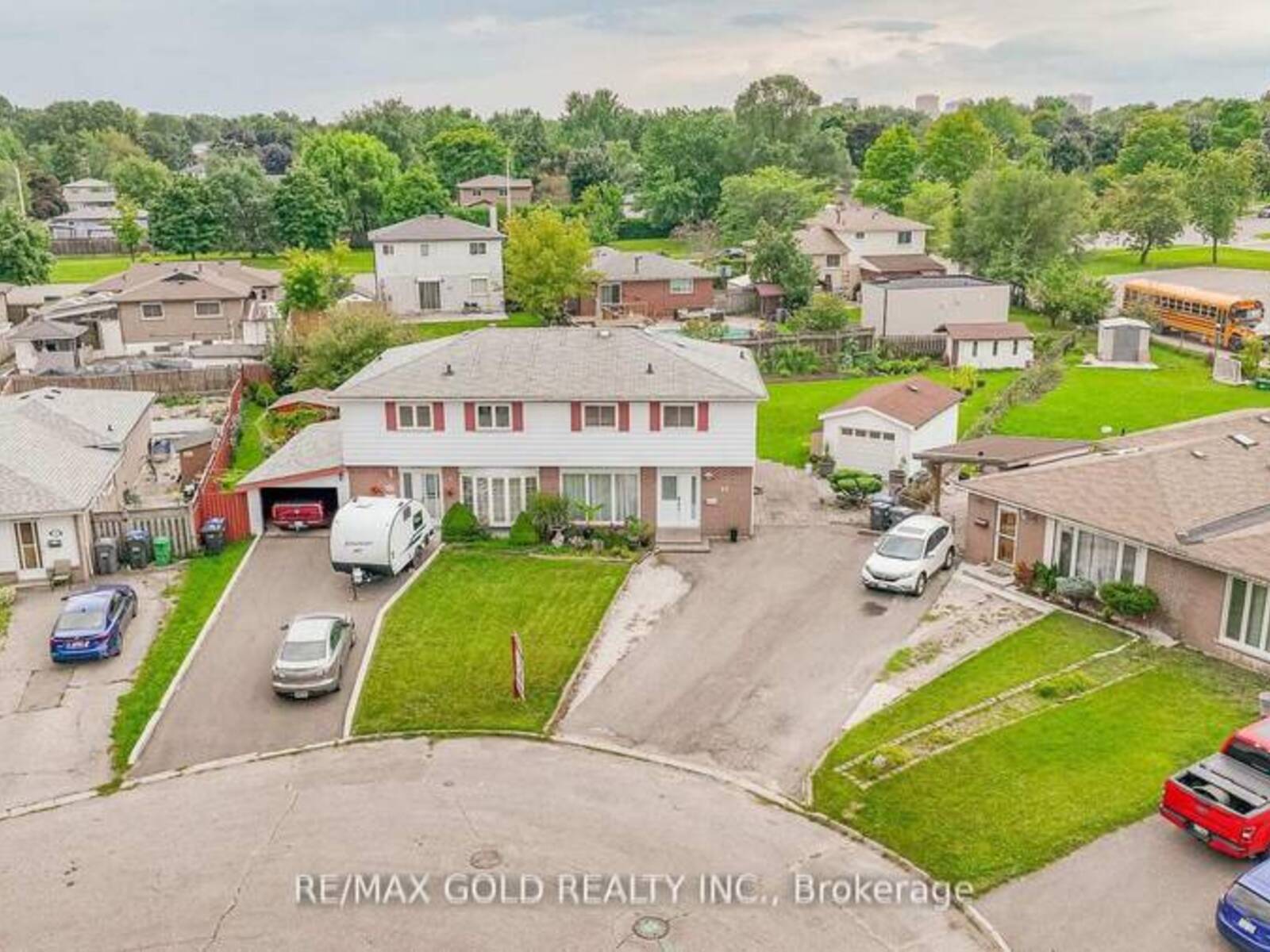 46 DEESIDE CRESCENT, Brampton, Ontario L6T 3L7