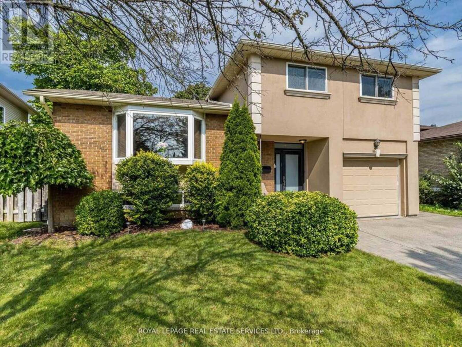 18 GOVERNOR GROVE CRESCENT, Brampton, Ontario L6Y 1A6