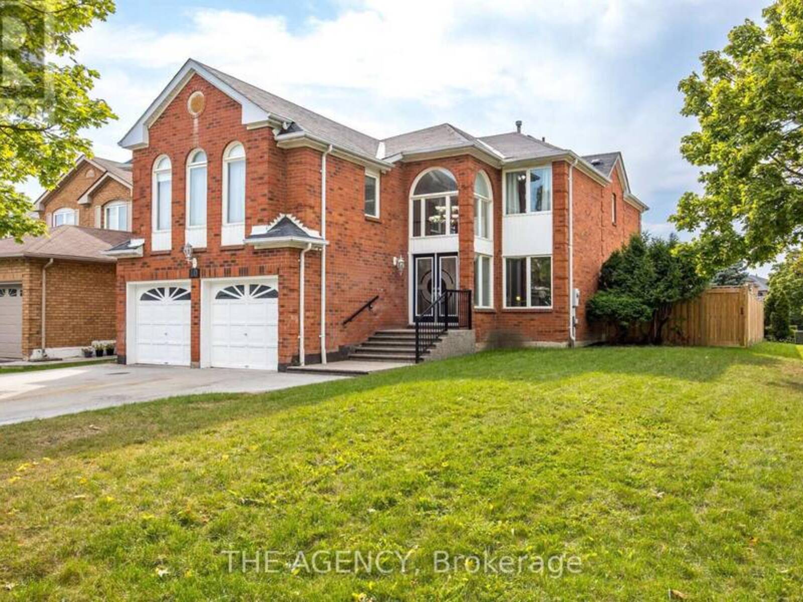 10 KAREN COURT, Brampton, Ontario L6Y 4J1