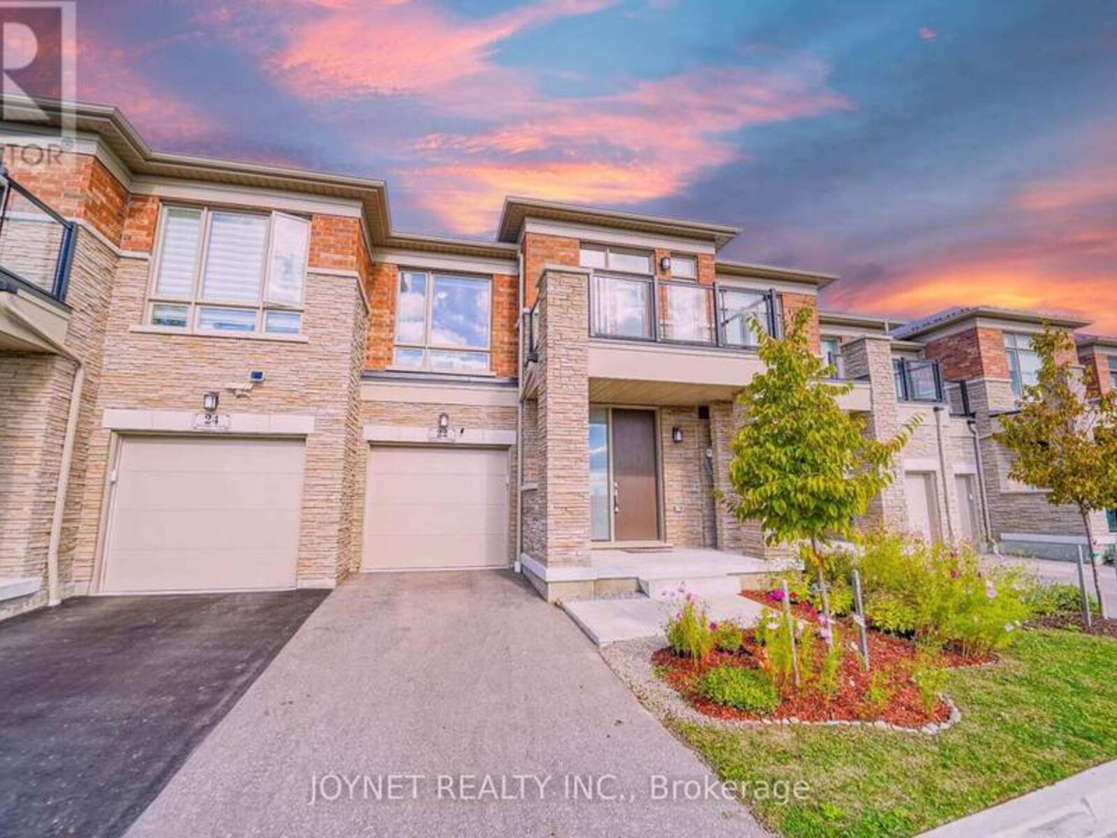 22 STUBBS LANE, Aurora, Ontario L4G 3Y3