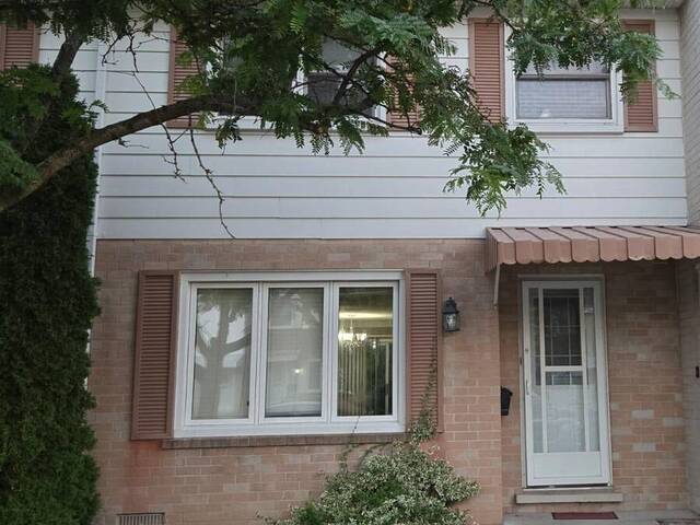 40 - 515 WEBER STREET N Waterloo Ontario, N2L 4G1