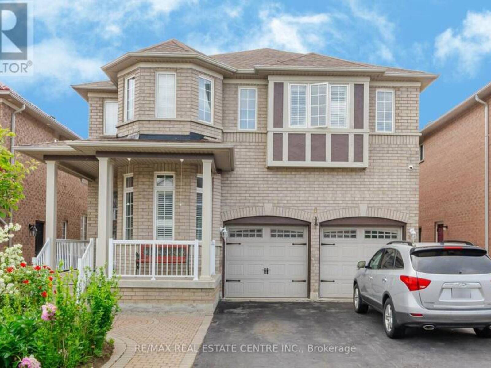 8 GORERIDGE CRESCENT, Brampton, Ontario L6P 1P2