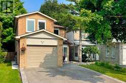 170 GREENBELT CRESCENT | Richmond Hill Ontario | Slide Image Two