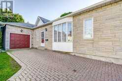 192 SILVERBIRCH BOULEVARD | Hamilton Ontario | Slide Image Two