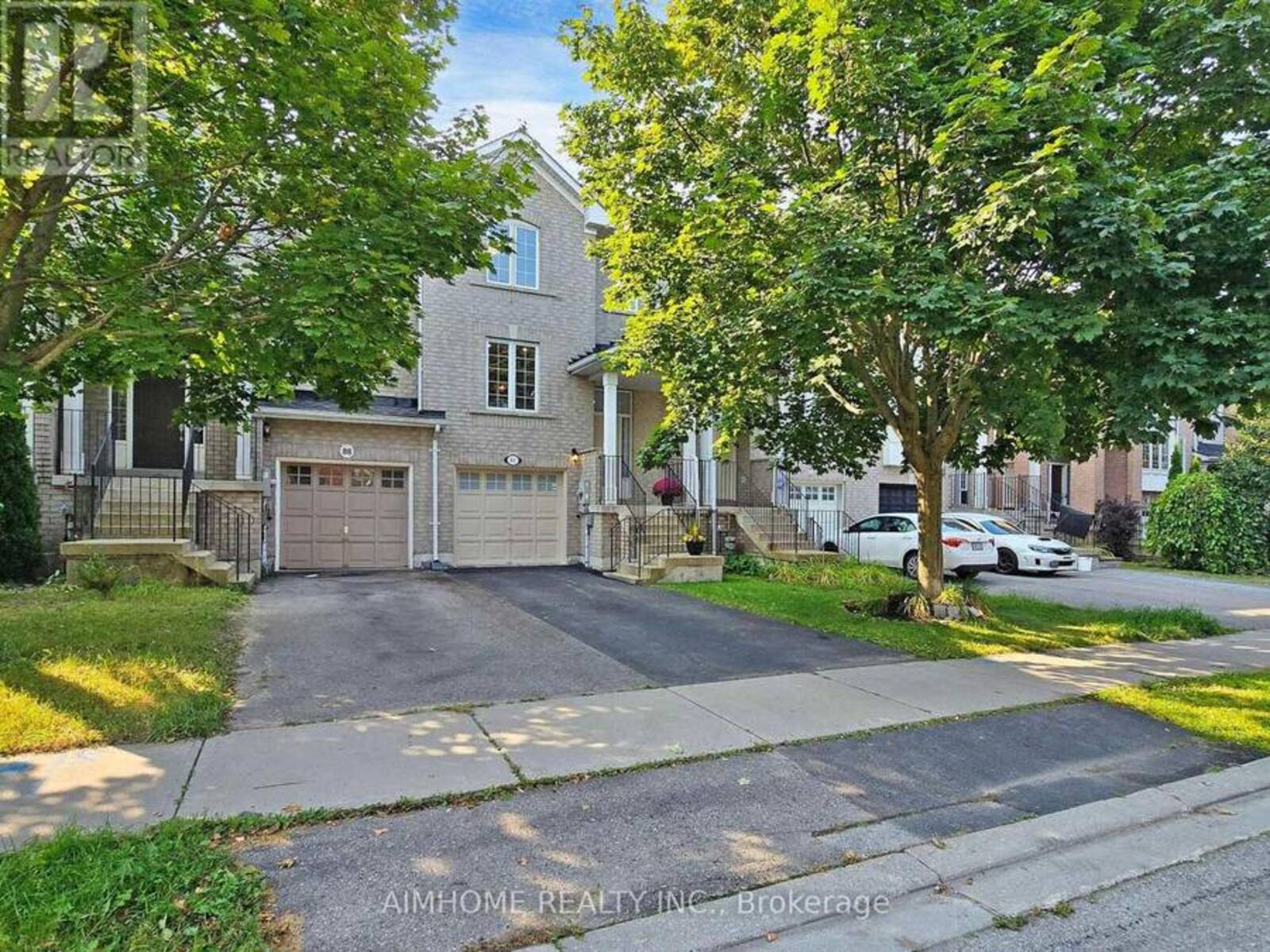 86 BANBROOKE CRESCENT, Newmarket, Ontario L3X 2W9