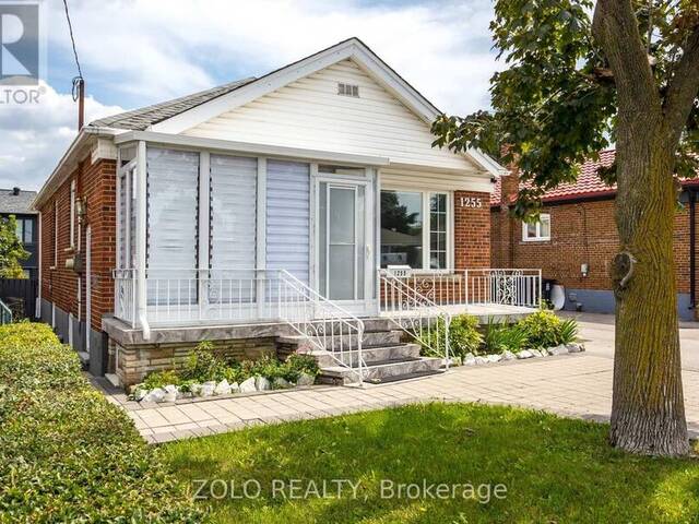 1255 WARDEN AVENUE Toronto Ontario, M1R 2R4