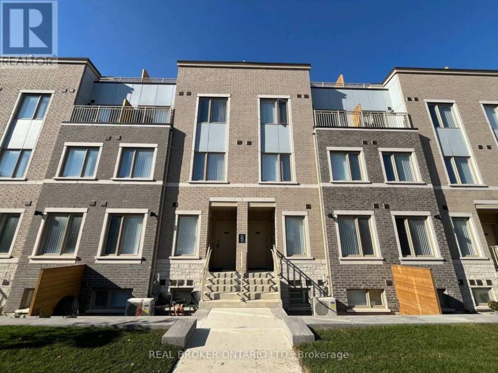 TH 250 - 121 HONEYCRISP CRESCENT, Vaughan, Ontario L4K 5Z8