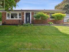 308 DONLIN AVENUE Newmarket Ontario, L3Y 4T6