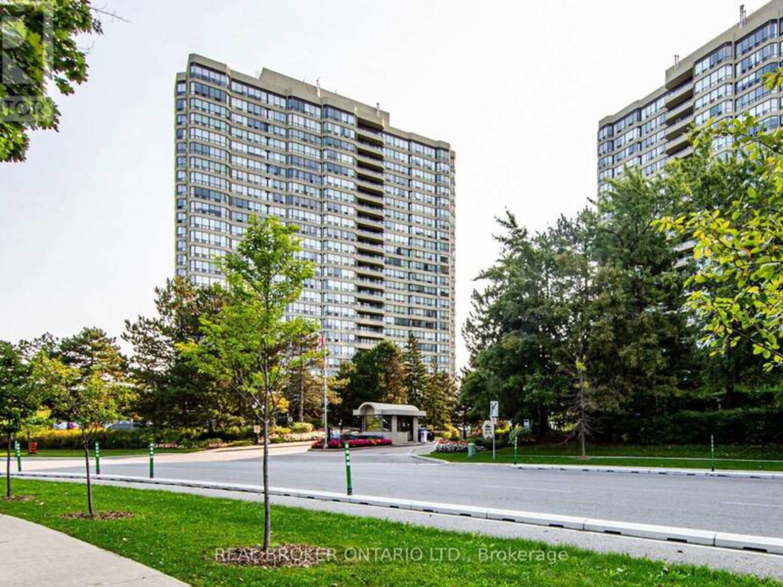 2107 - 22 HANOVER ROAD, Brampton, Ontario L6S 5K7