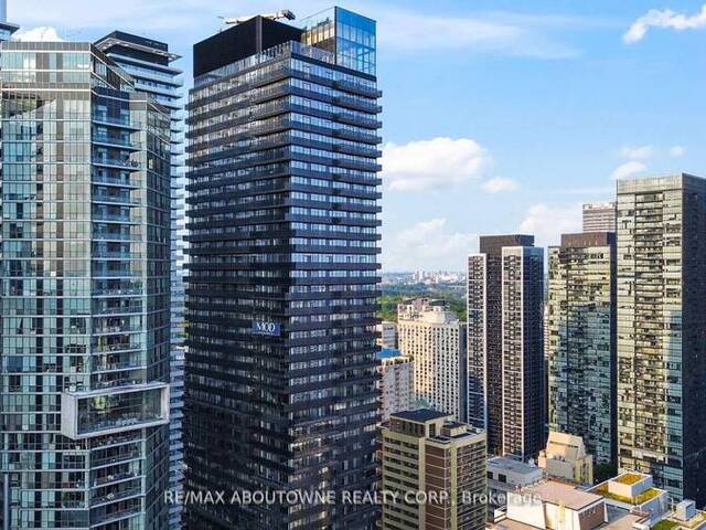 3811 - 55 CHARLES STREET E Toronto Ontario, M4Y 0J1