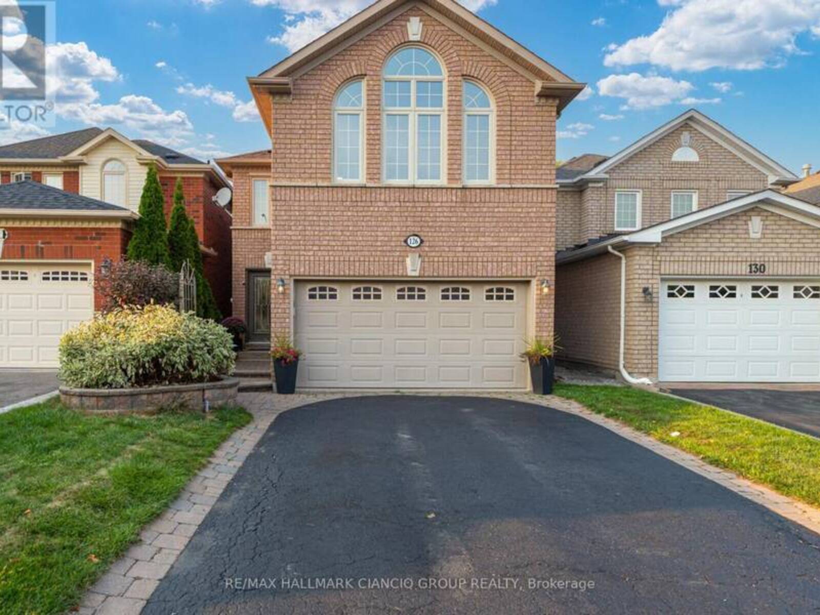 126 RUSH ROAD, Aurora, Ontario L4G 7G5