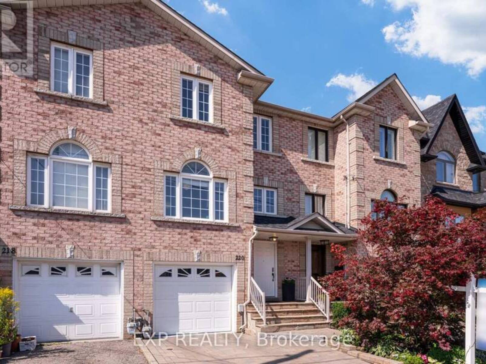 220 CHAMBERS AVENUE, Toronto , Ontario M6M 3L5