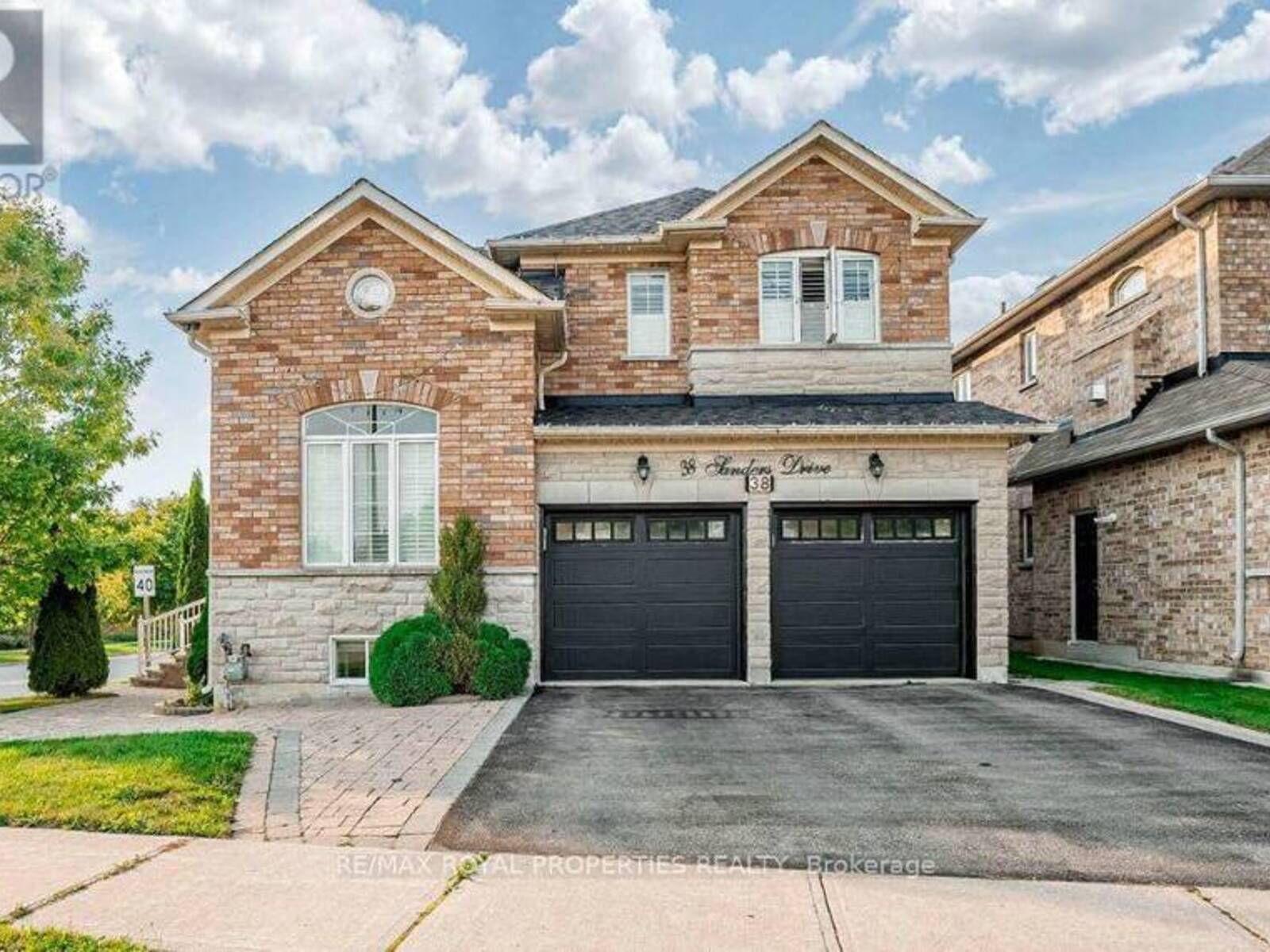 38 SANDERS DRIVE, Markham , Ontario L6B 0M3