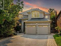 9 WINTERPORT COURT Richmond Hill Ontario, L4C 9V6