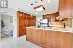 210 BLUEBELL CRESCENT | Hamilton Ontario | Slide Image Nine