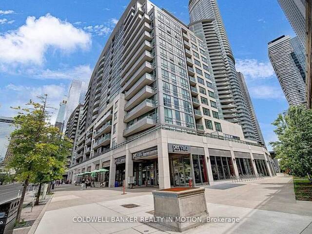 918 - 25 LOWER SIMCOE STREET Toronto Ontario, M5J 3A1