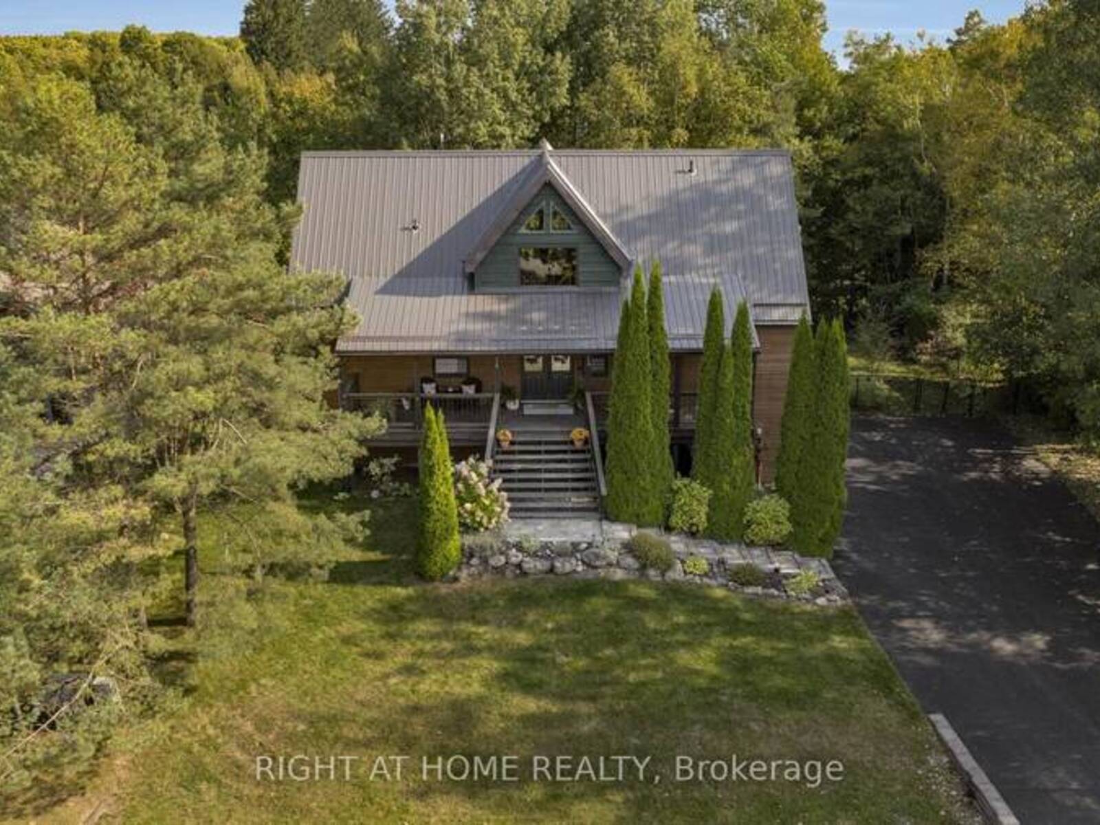 17 BRIDLE PATH, Oro-Medonte, Ontario L0L 2L0