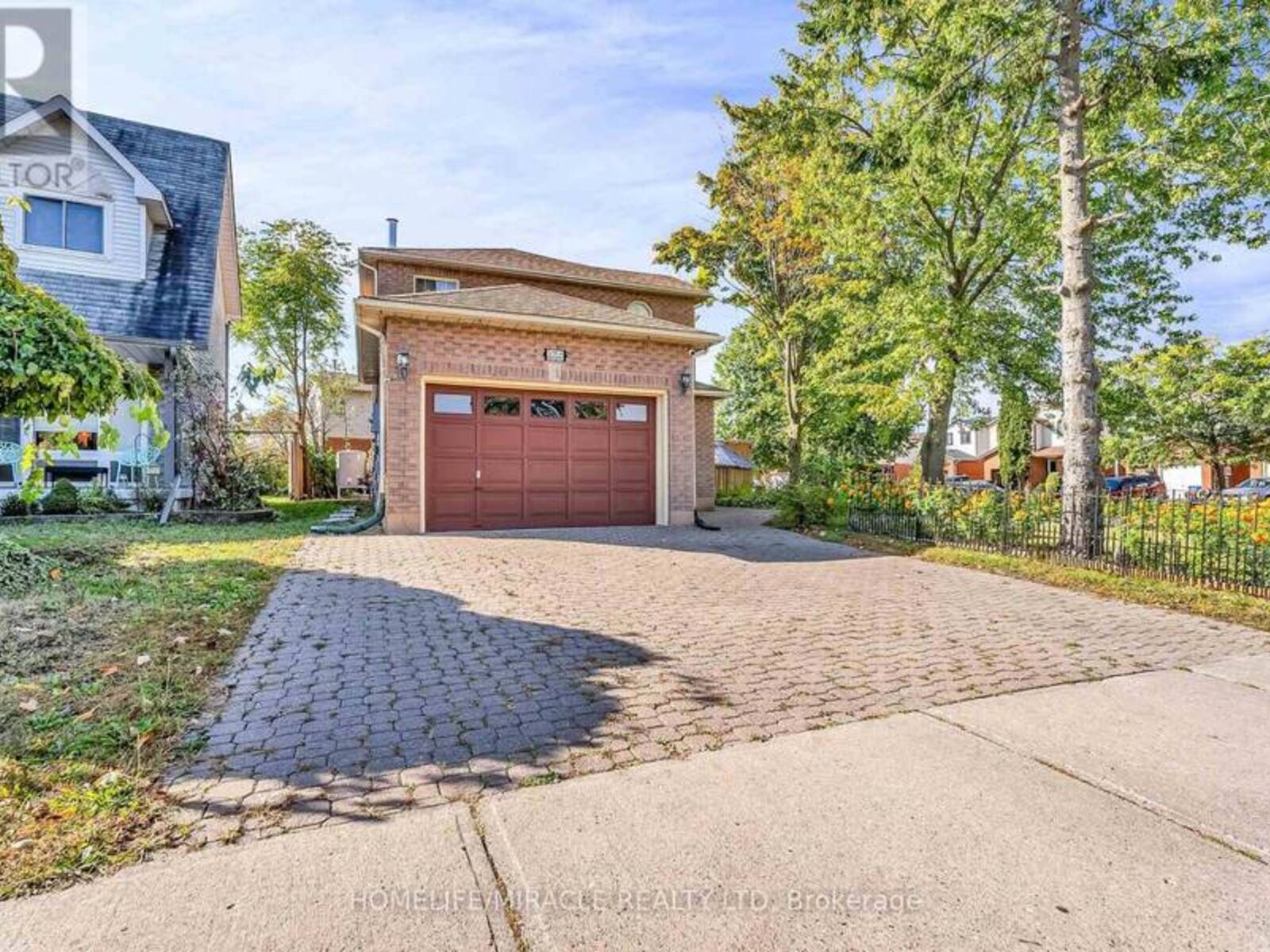 1 BEECHNUT CRESCENT, Clarington, Ontario L1E 1Y5