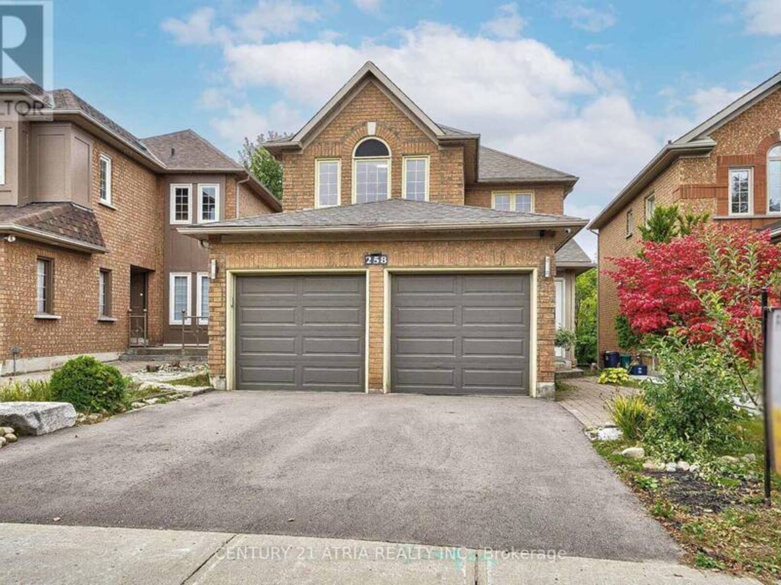 258 STONE ROAD, Aurora, Ontario L4G 6Y7