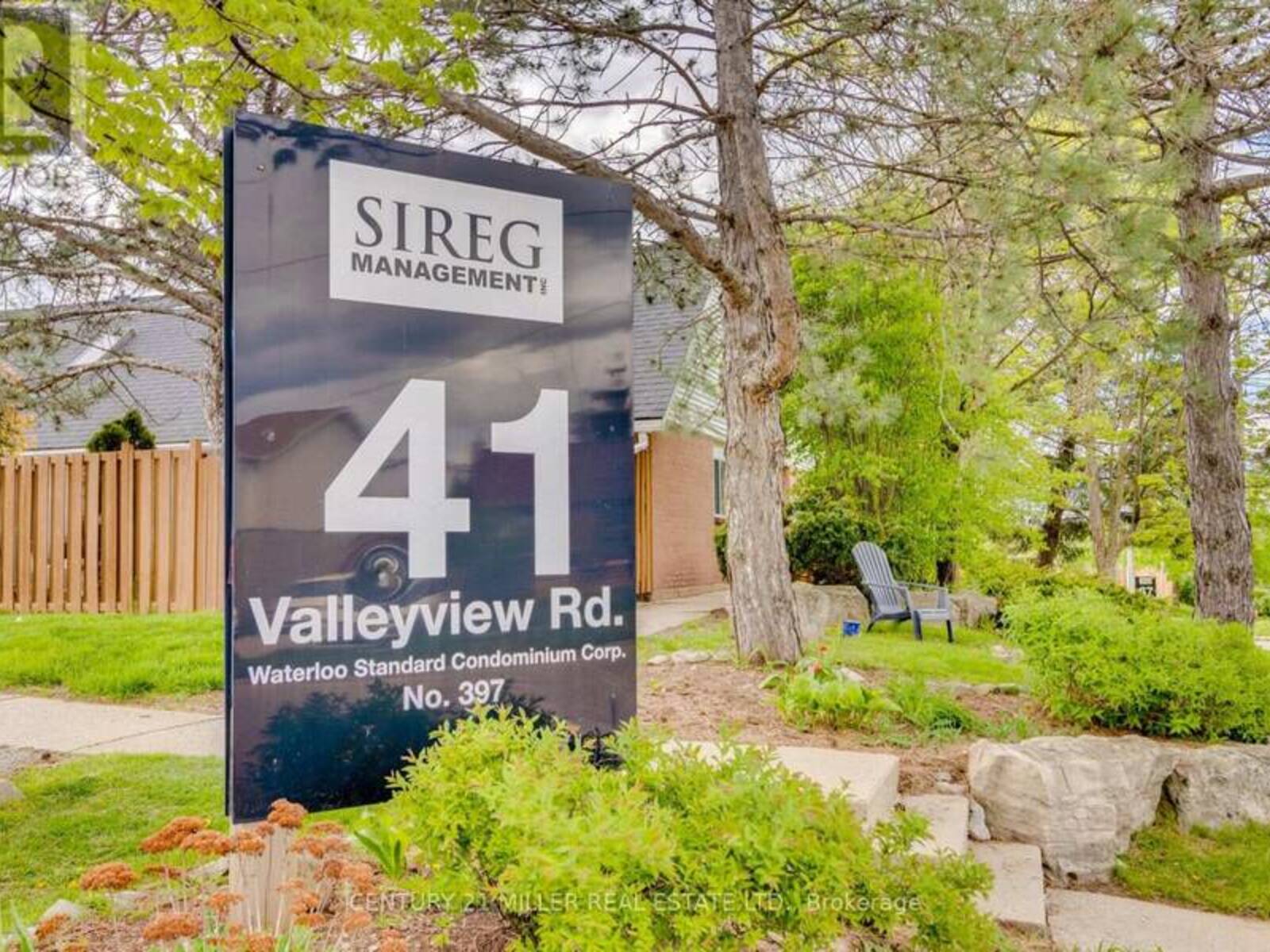 19 - 41 VALLEYVIEW ROAD, Kitchener, Ontario N2E 3H9