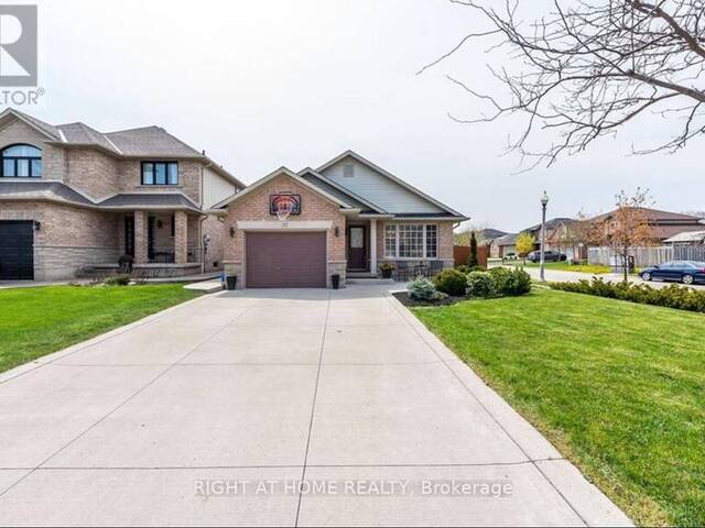 32 SONOMA LANE Hamilton Ontario, L8E 6B5