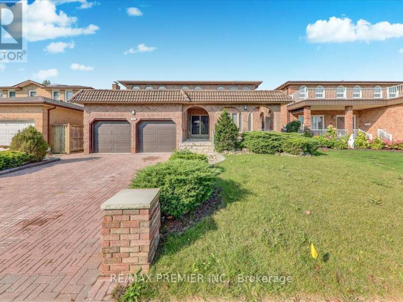 99 BENJAMIN DRIVE, Vaughan, Ontario L4L 1H7