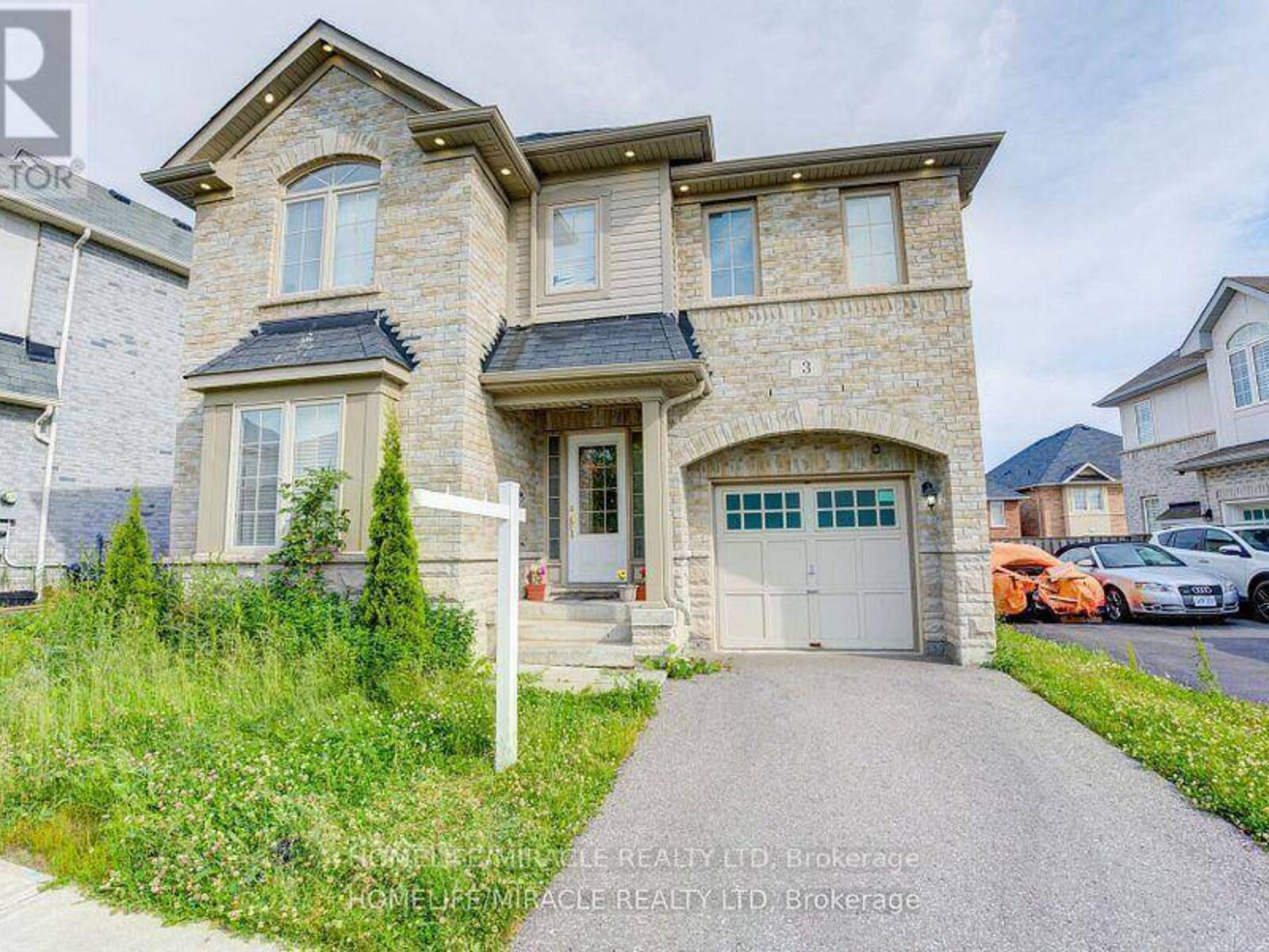 3 FORMOSA AVENUE, Ajax, Ontario L1Z 0N8