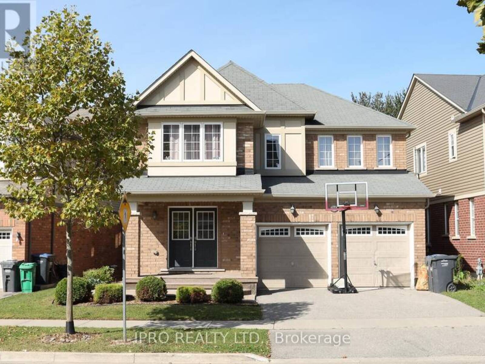 74 AYLESBURY DRIVE, Brampton , Ontario L7A 0W2