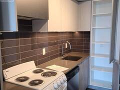 2406 - 30 GIBBS ROAD E Toronto Ontario, M9B 0E4