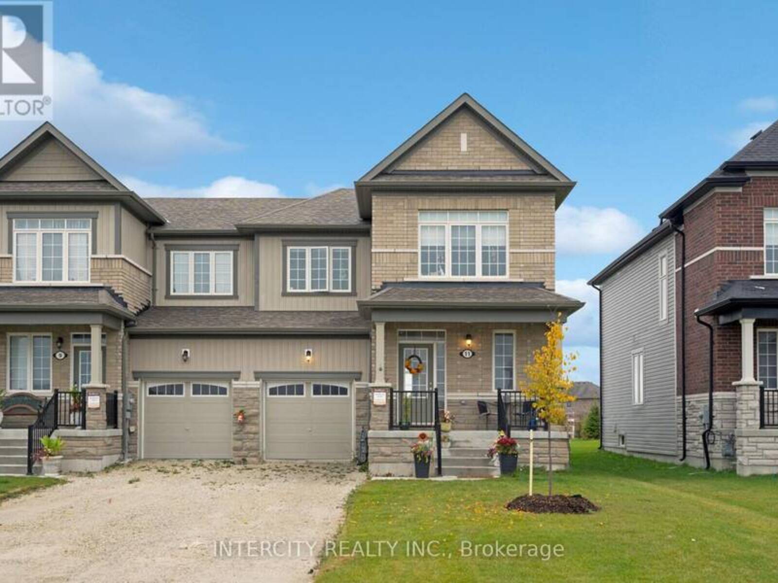 11 STATELY DRIVE, Wasaga Beach, Ontario L9Z 0L9