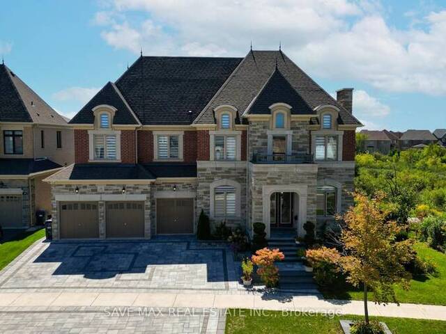 18 AUTUMN OLIVE WAY Brampton Ontario, L6P 4Z3