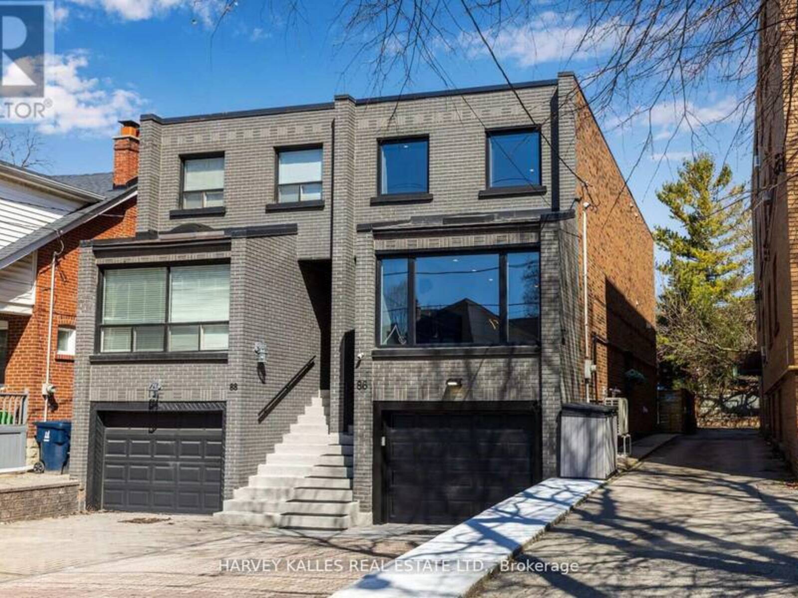 86 CASTLEFIELD AVENUE, Toronto, Ontario M4R 1G4